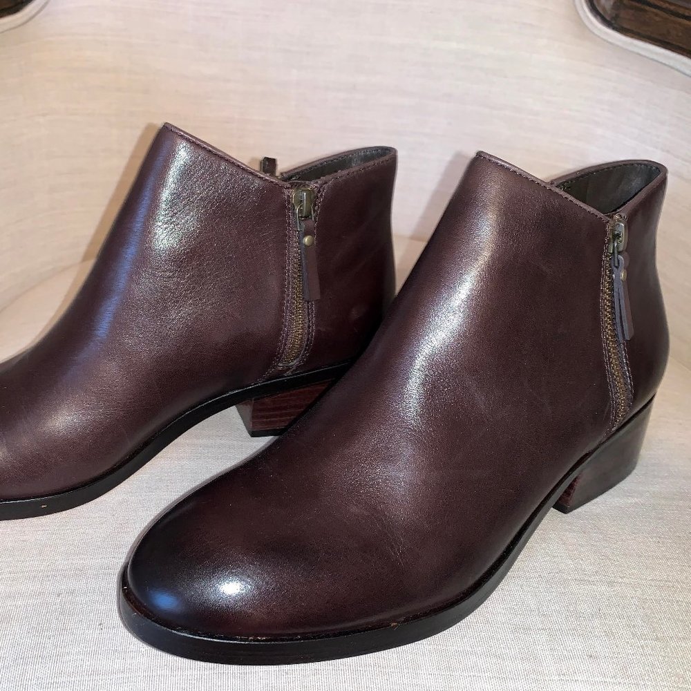 COLE HAAN Hayes Flat Bootie Java Leather Brown 9M